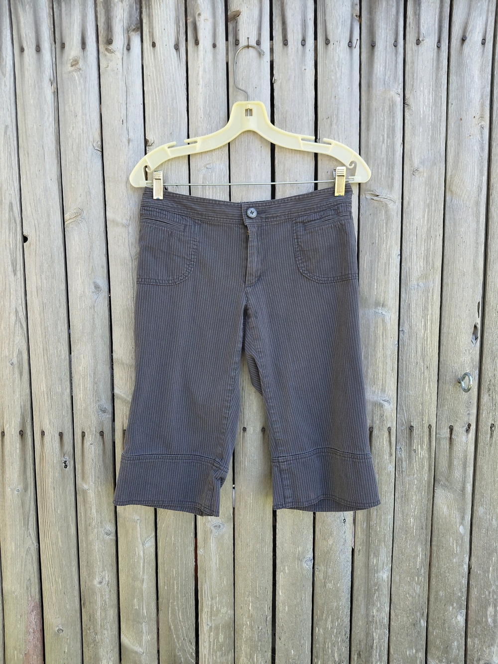 Banana Republic Y2K dark & light grey striped stretch jams Womens 4